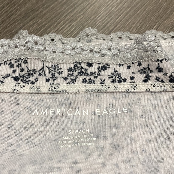 American Eagle. cropped tank top - Picture 5 of 7